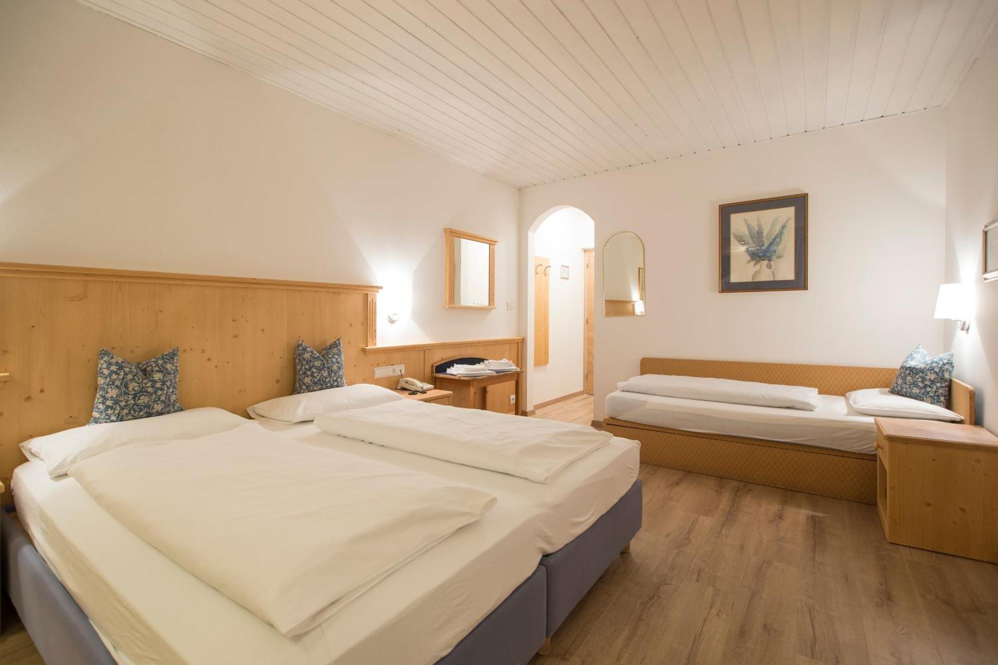 Hotel Krondlhof 브루니코 객실 사진